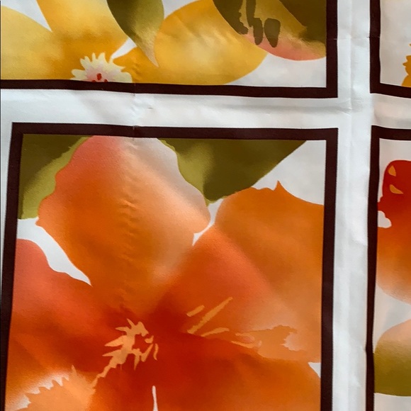 Oscar de la Renta floral silk scarf - Picture 4 of 5